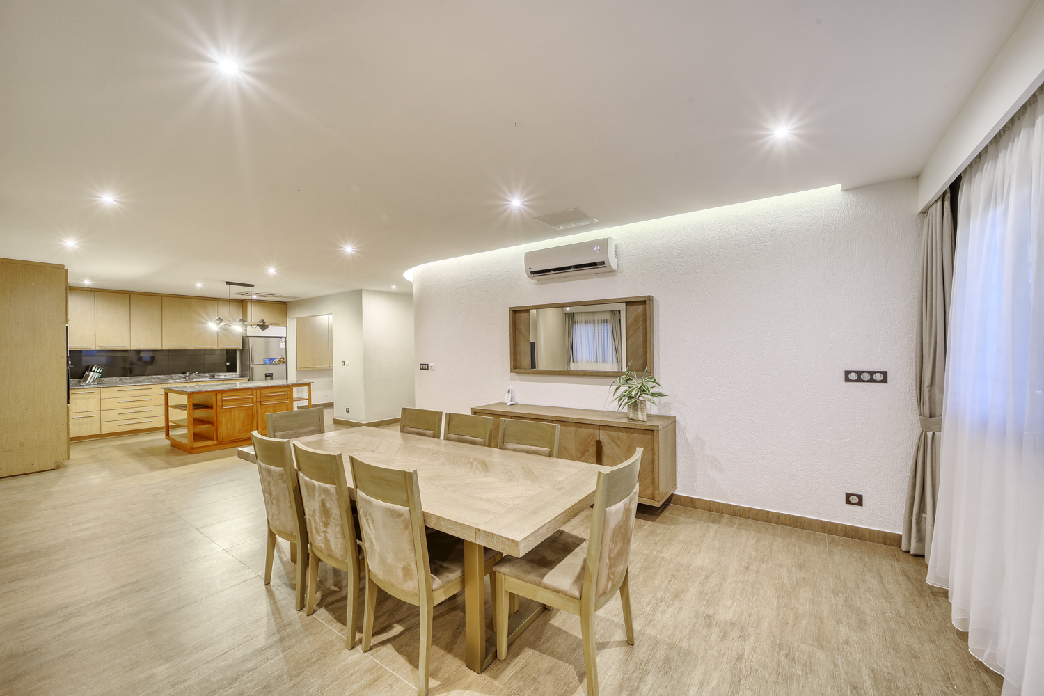 https://www.reginahomeapartments.com/wp-content/uploads/2020/08/appartement_maseru5.jpg